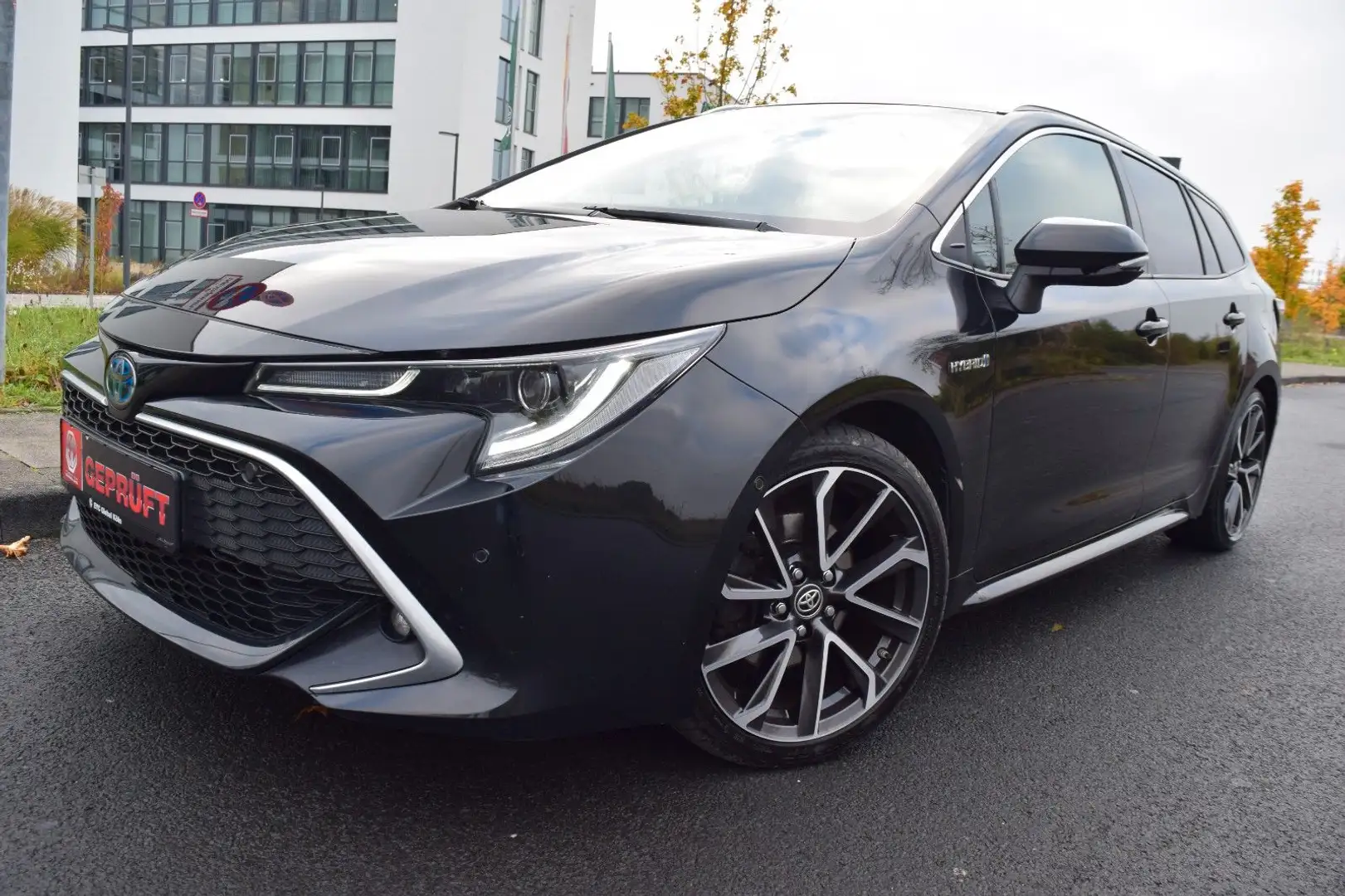 Toyota Corolla Touring Sports Hybrid Lounge,JBL,8-Fach Schwarz - 1