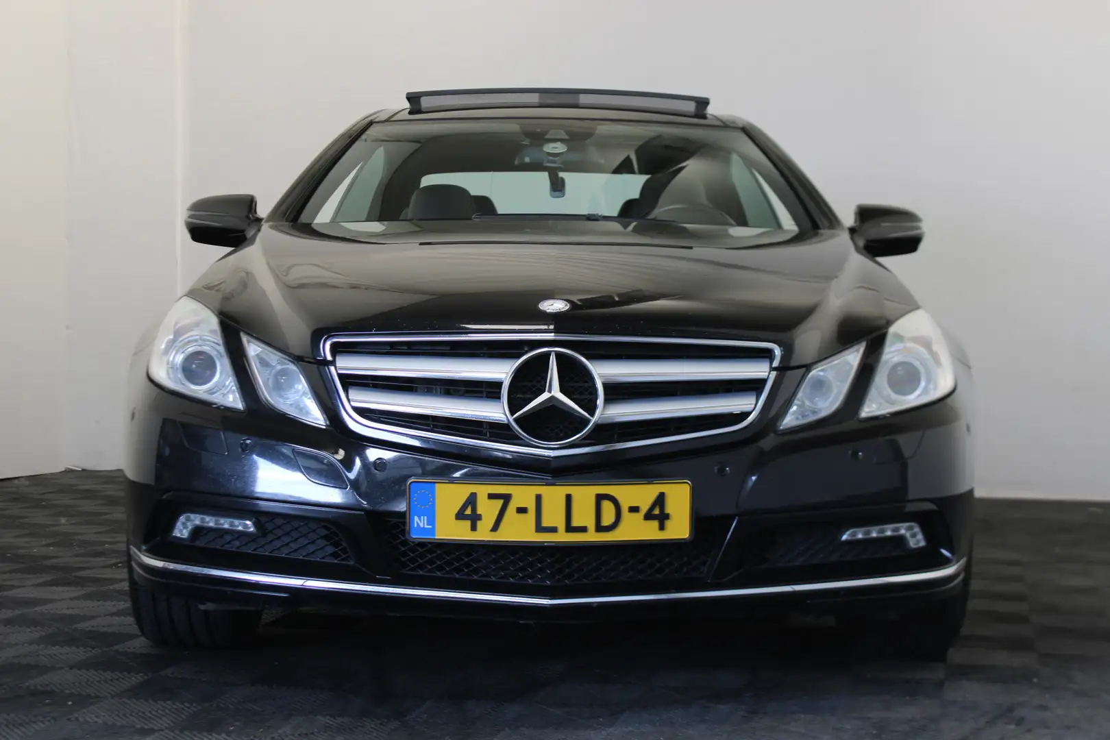 Mercedes-Benz E 350 Coupé CDI Elegance |Pano|Stoelverwarming| Zwart - 2