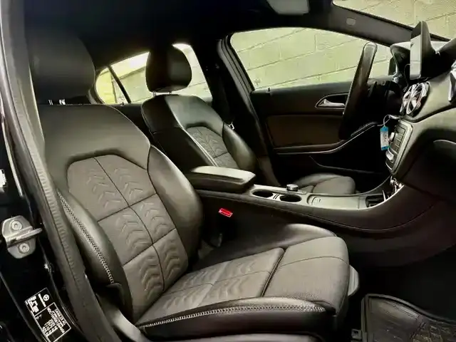 Mercedes-Benz Gla view 13
