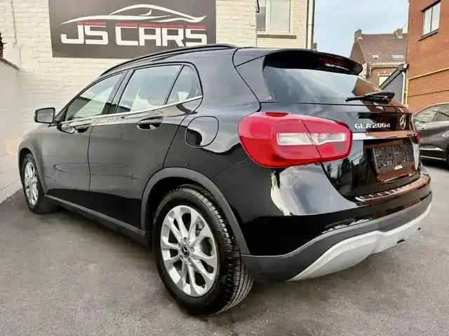 Mercedes-Benz Gla view 8