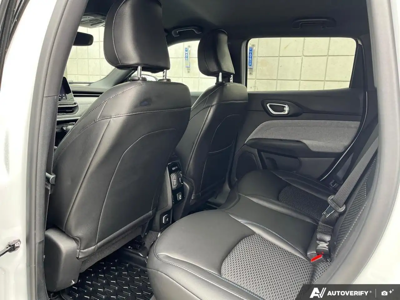 Jeep Compass снимка Jeep Compass