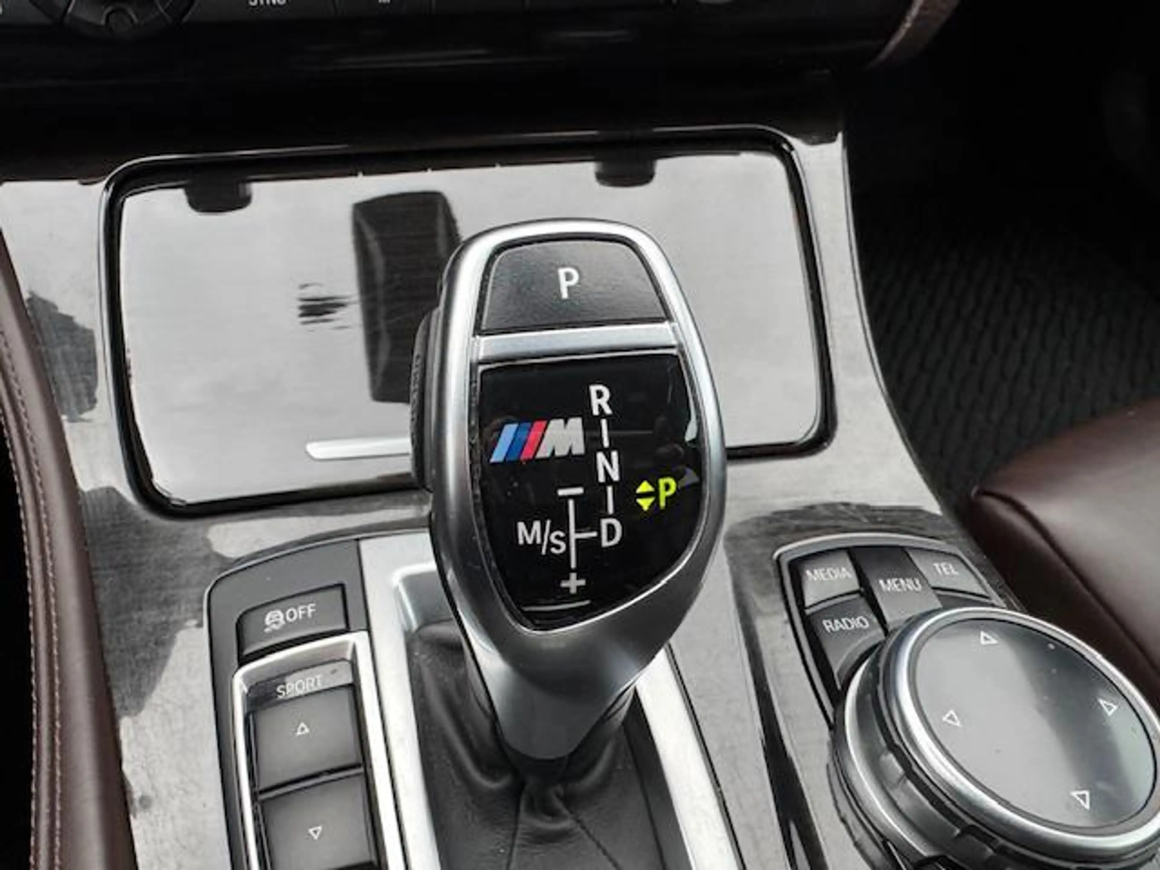 BMW M550 5-serie M550xd Navi, Camera , Memory, Head Up, enz — photo 10