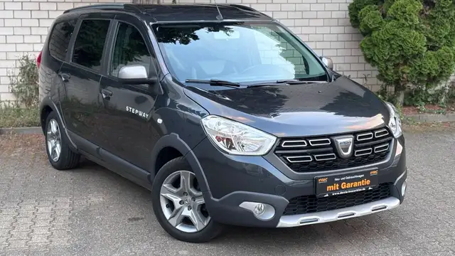 Dacia Lodgy Stepway TCe 130 / 7-Sitzer/Navi/Kamera/SHZ