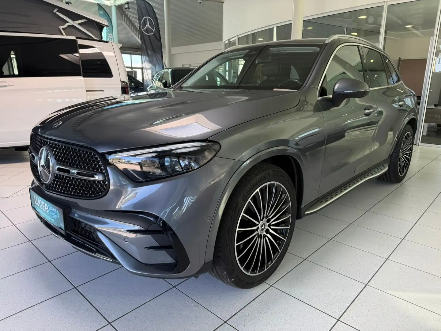 Mercedes-Benz GLC 220 d 4MATIC Klima Shz eHeck Ambi AMG Grau - 1