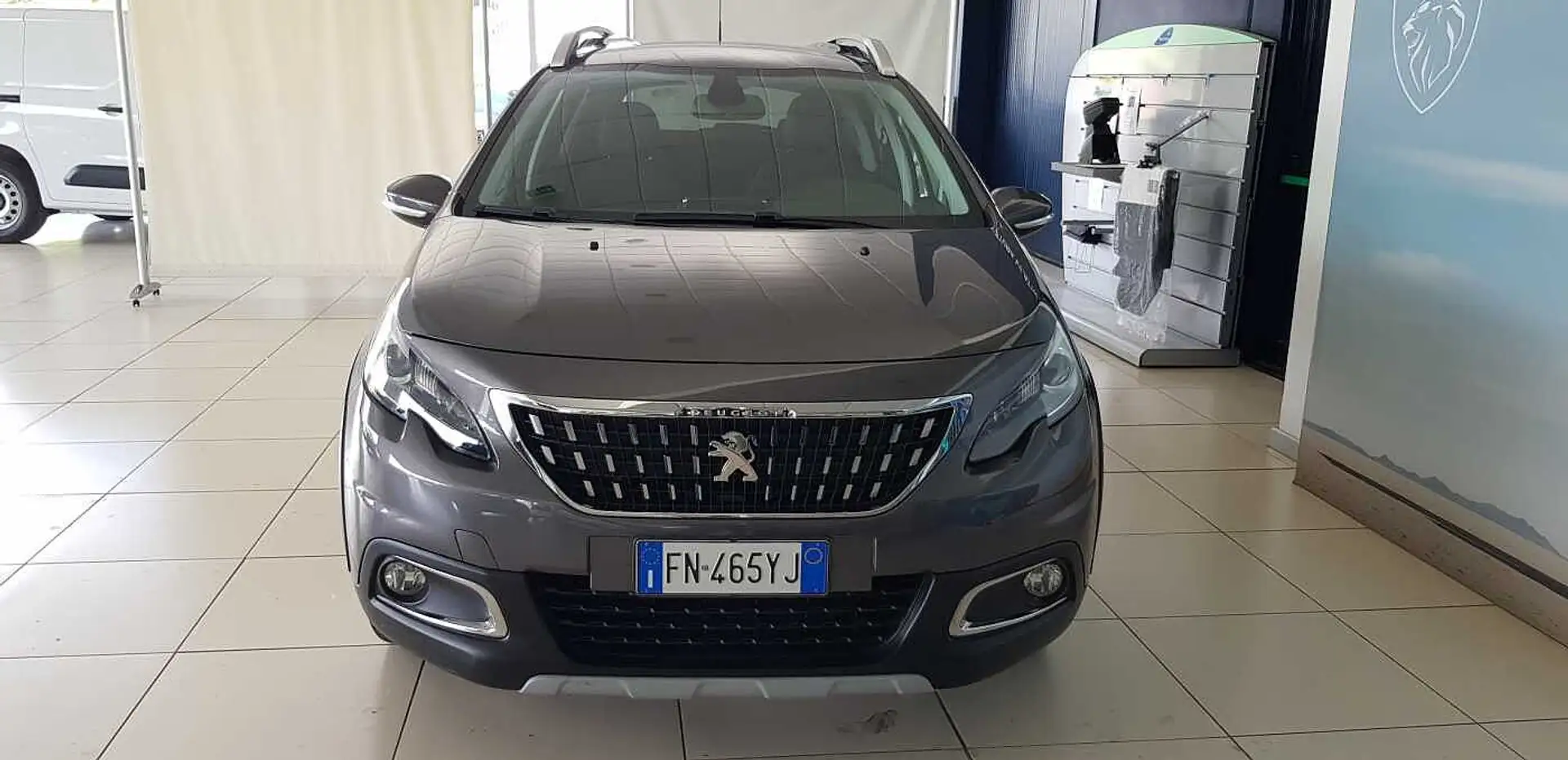 Peugeot 2008 benzina Turbo 110 EAT6 S&S Allure Grau - 2