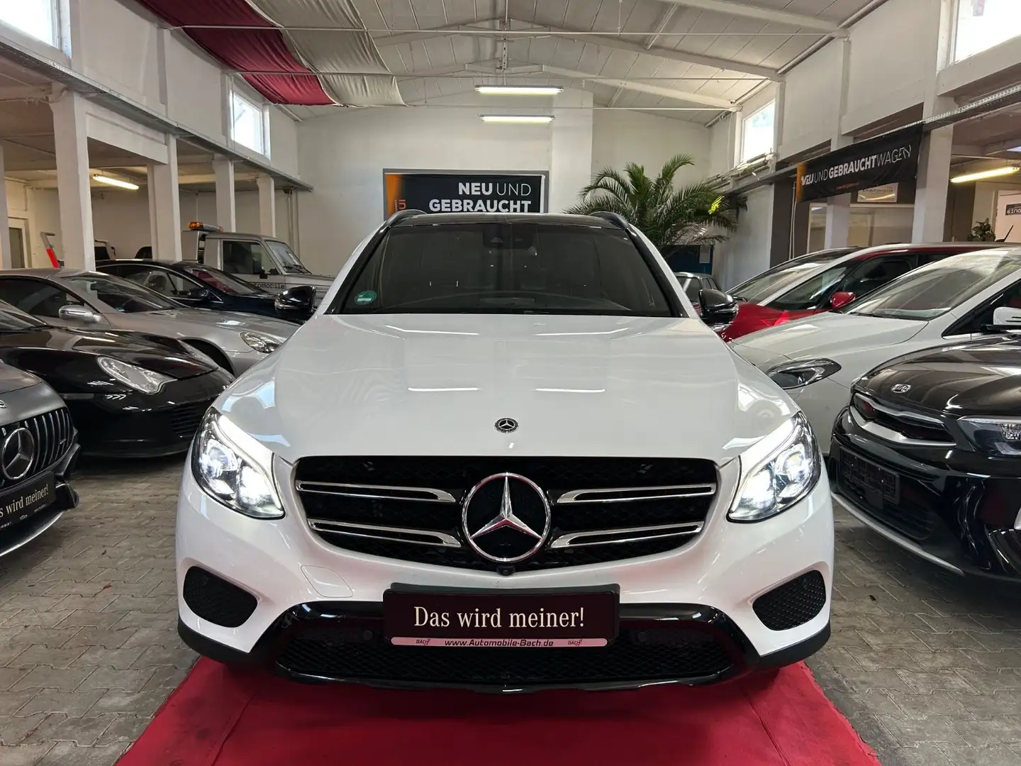Mercedes-Benz GLC 350 d 4Matic*1.HAND*AMG*NIGHT*360°*AHK*PANO* Weiß - 2