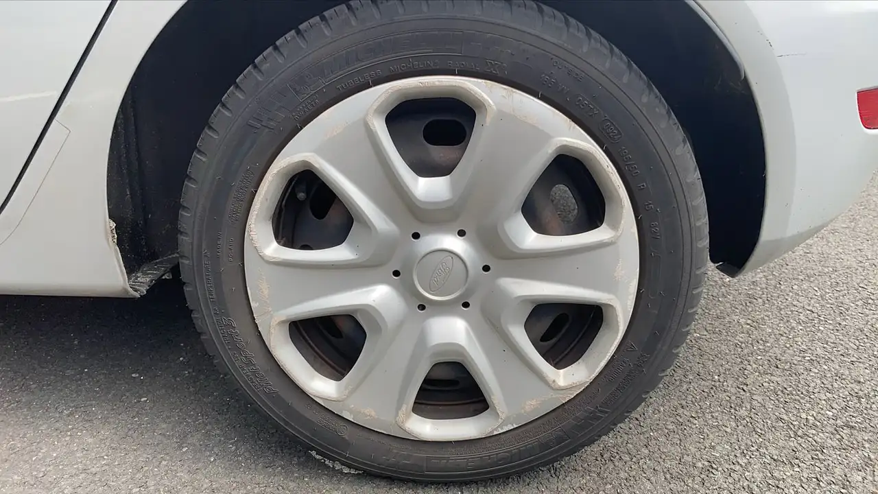 Ford Fiesta 5 portes — photo 19