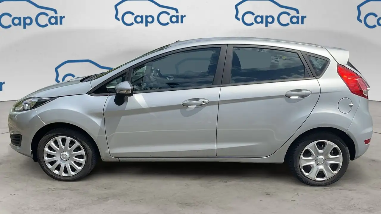 Ford Fiesta 5 portes — photo 2