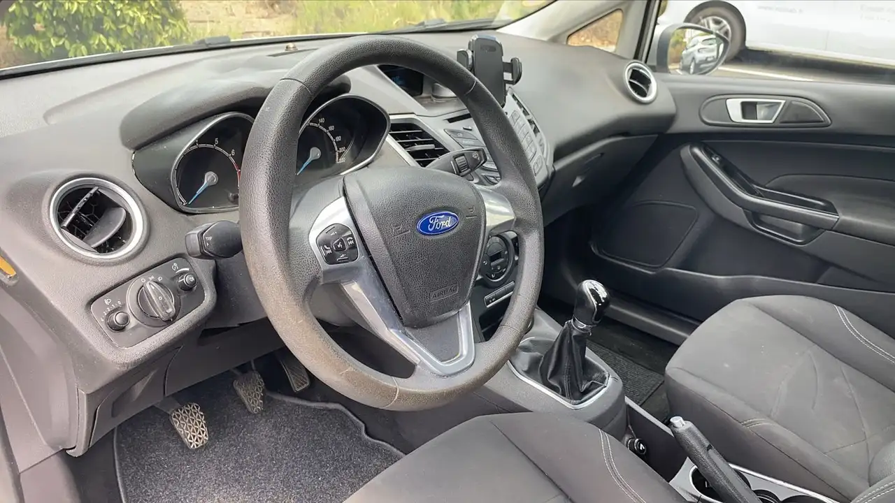 Ford Fiesta 5 portes — photo 8