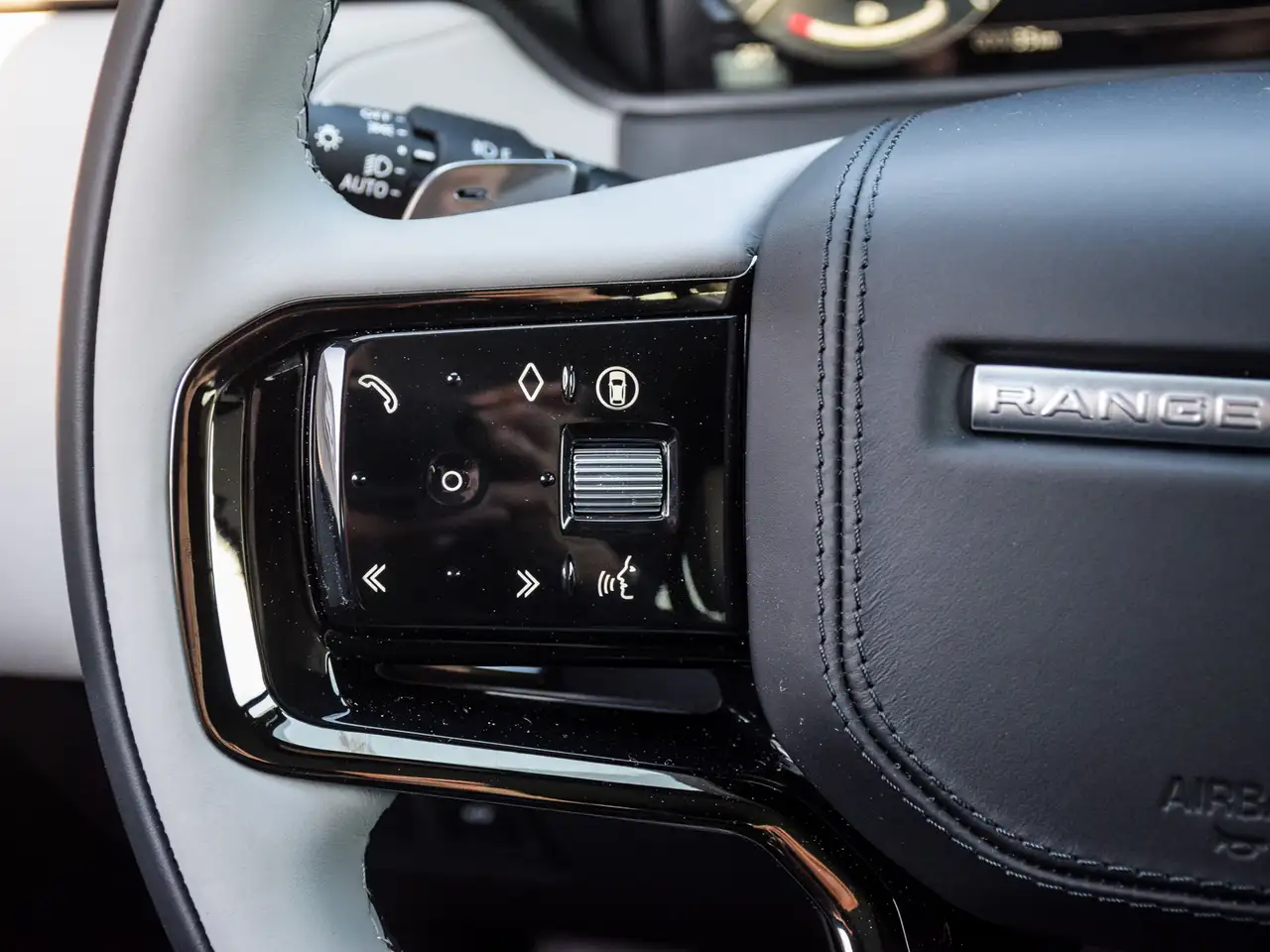 Land Rover Range Rover Velar снимка Land Rover Range Rover Velar