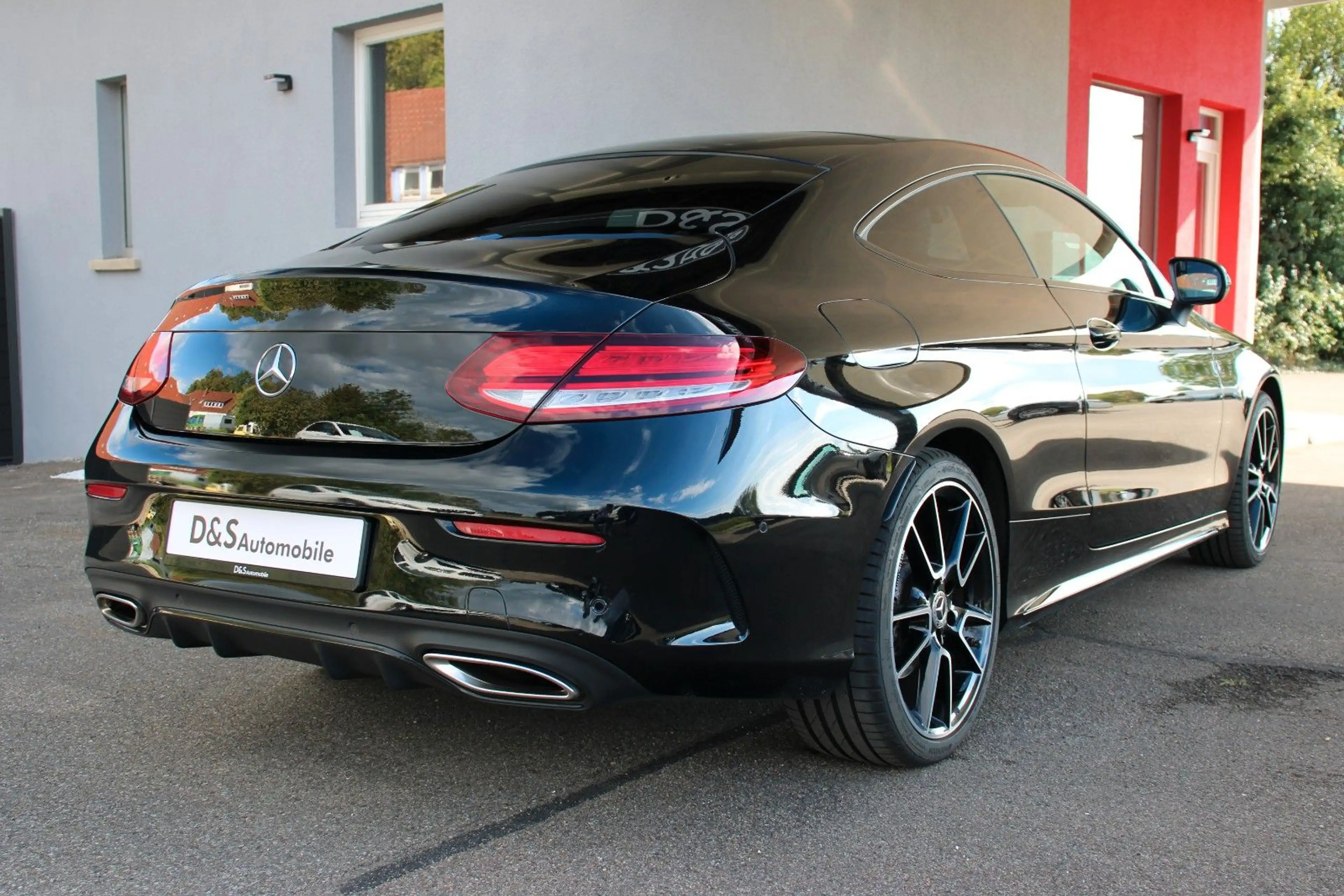 Mercedes-Benz C 300 Coupe AMG Line*Burmester*Pano*DC*Multibeam — photo 6