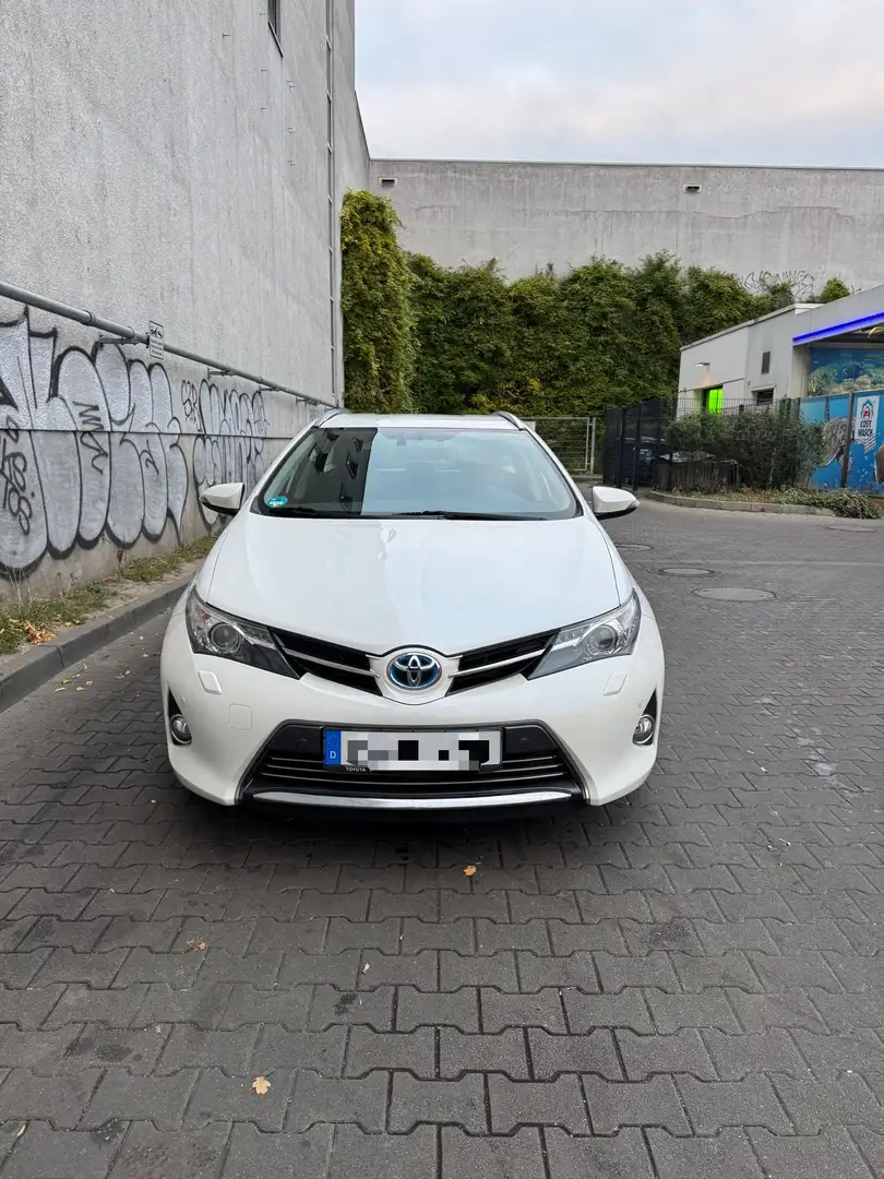 Toyota Auris Hybrid Executive KEIN EX TAXI/UBER Weiß - 2