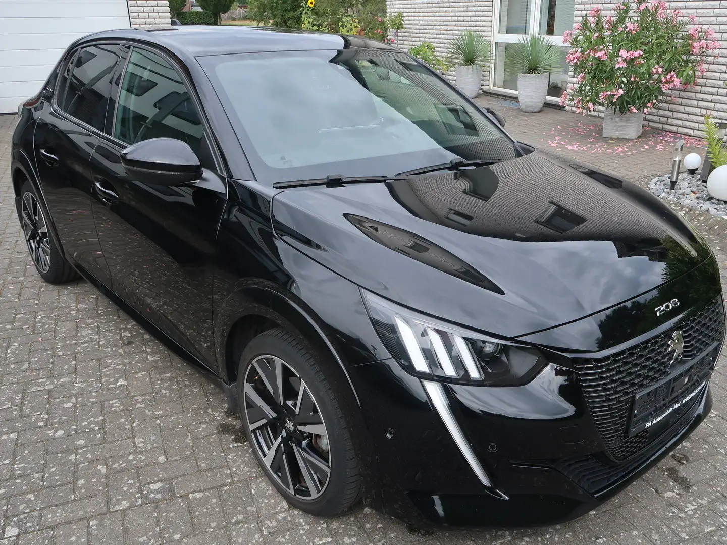 Peugeot 208 GT-Line *Navi*Teilleder*LED* Schwarz - 2