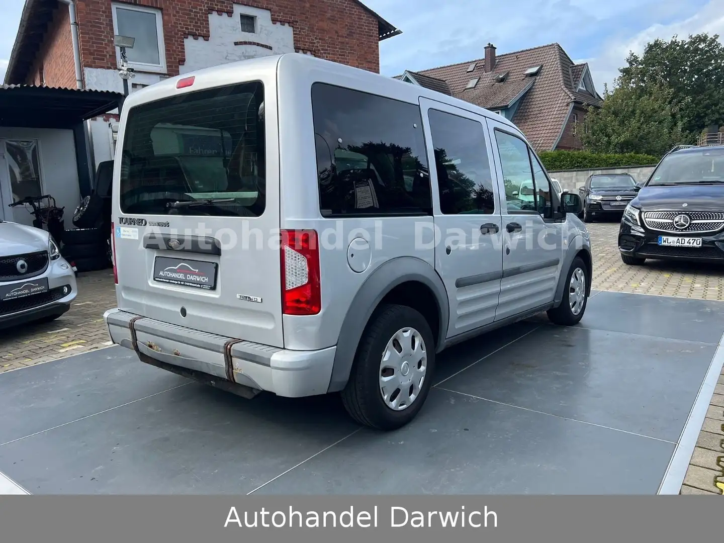Ford Tourneo 1.8 TDCI Connect Trend Rollstuhl-Rampe Silber - 2