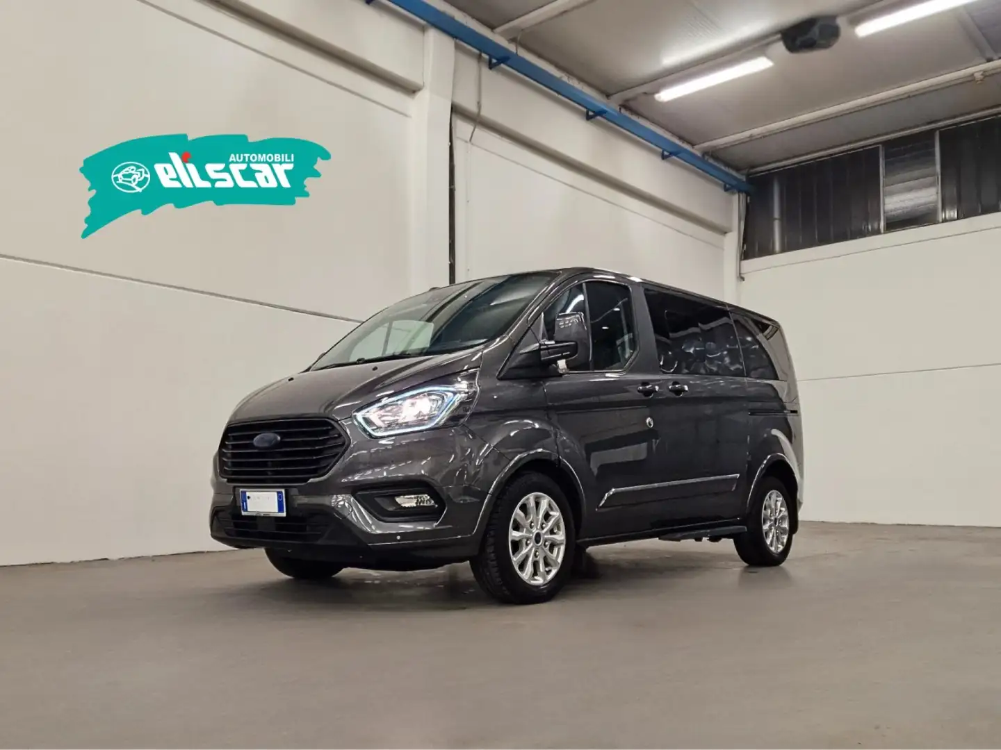 Ford Tourneo Custom 2.0 130CV TDCI 9P Grau - 2