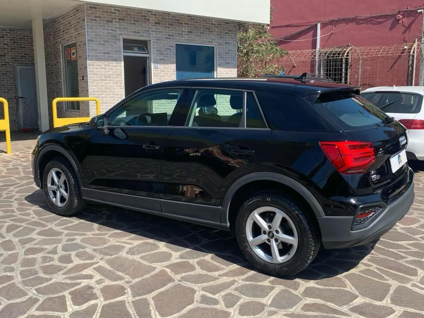 Audi Q2 35 tfsi s tronic unico proprietario Negro - 2