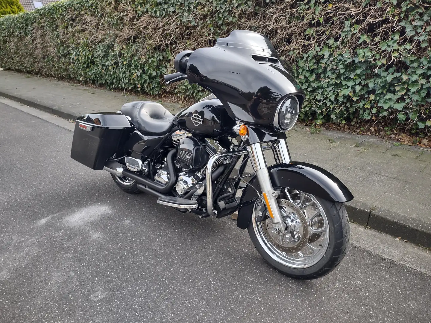 Harley-Davidson Street Glide FLHX Noir - 2