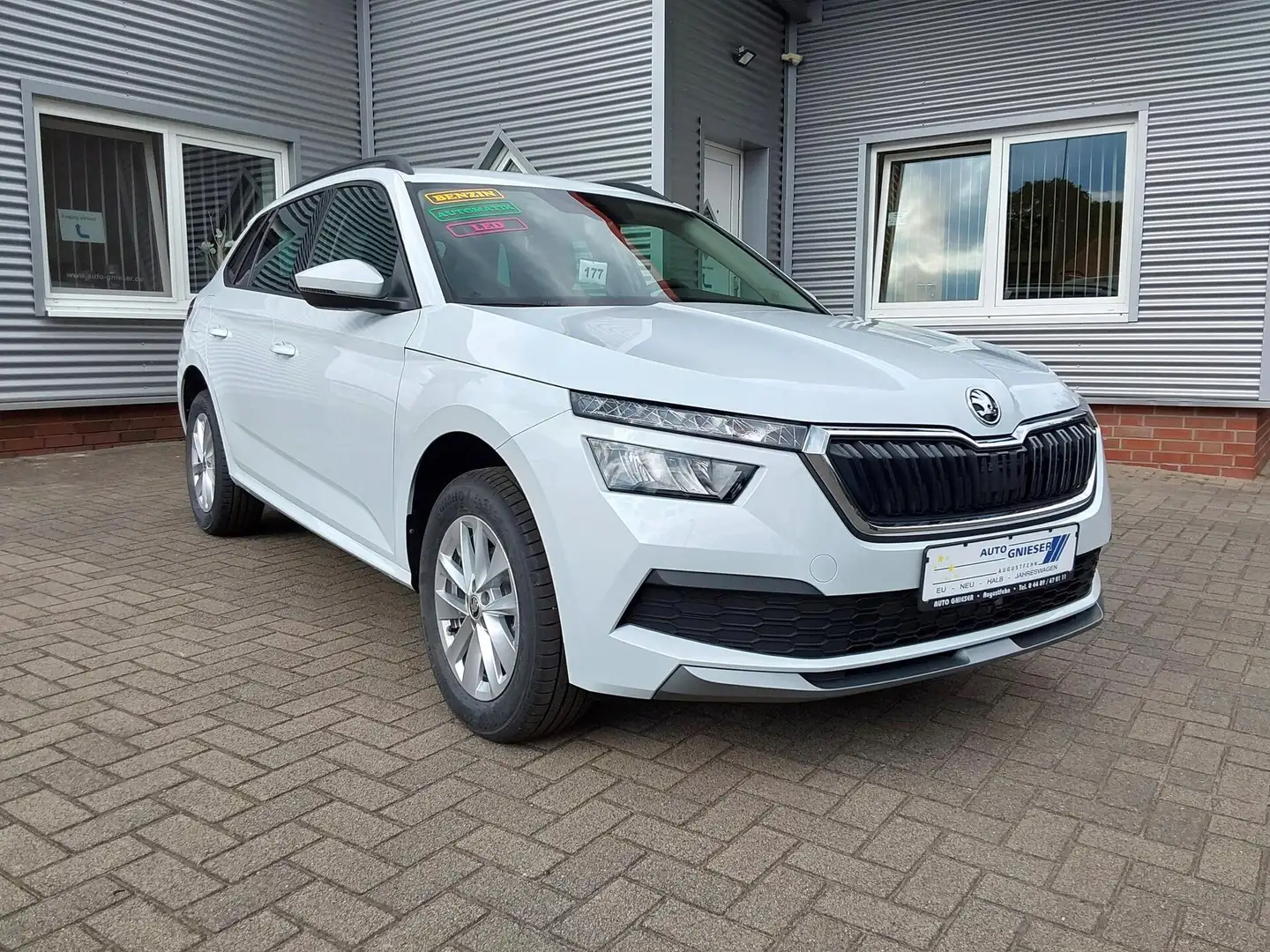 Skoda Kamiq 1.0 TSI DSG Ambition ACC/APP/LED/PDC/SHZ 81 kW ... Weiß - 1