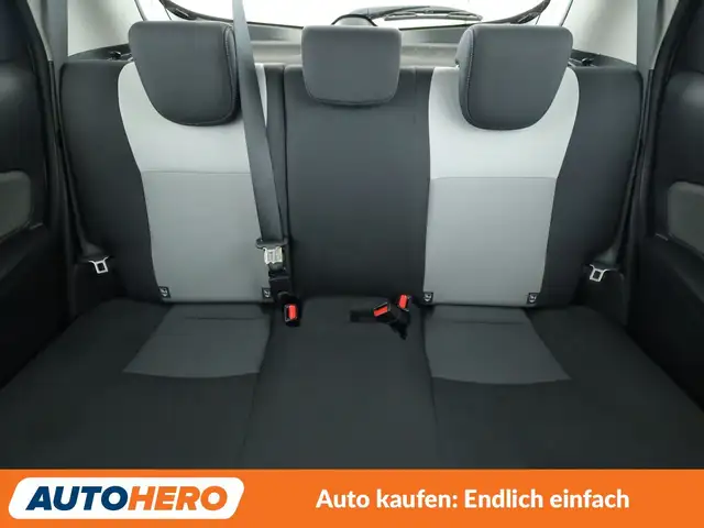 Toyota Yaris view 15