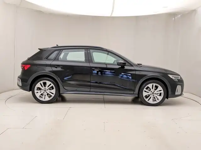 Audi A3 view 3