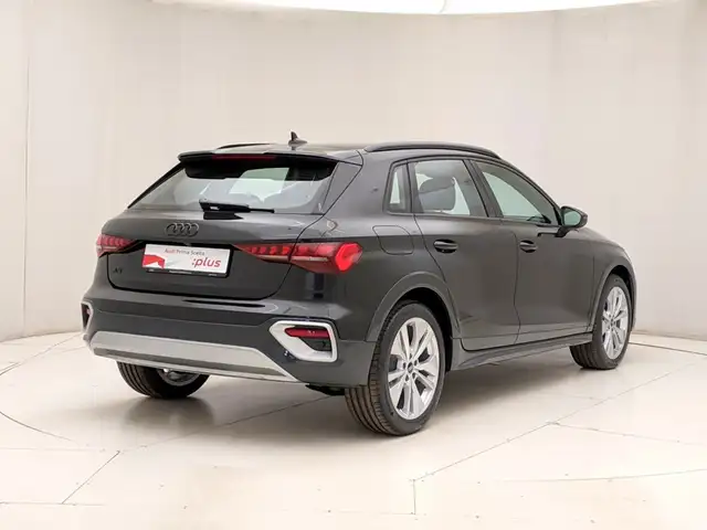 Audi A3 view 4