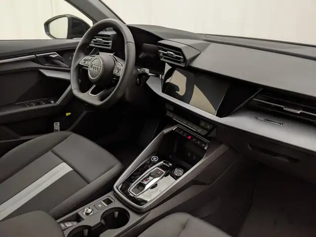 Audi A3 view 6