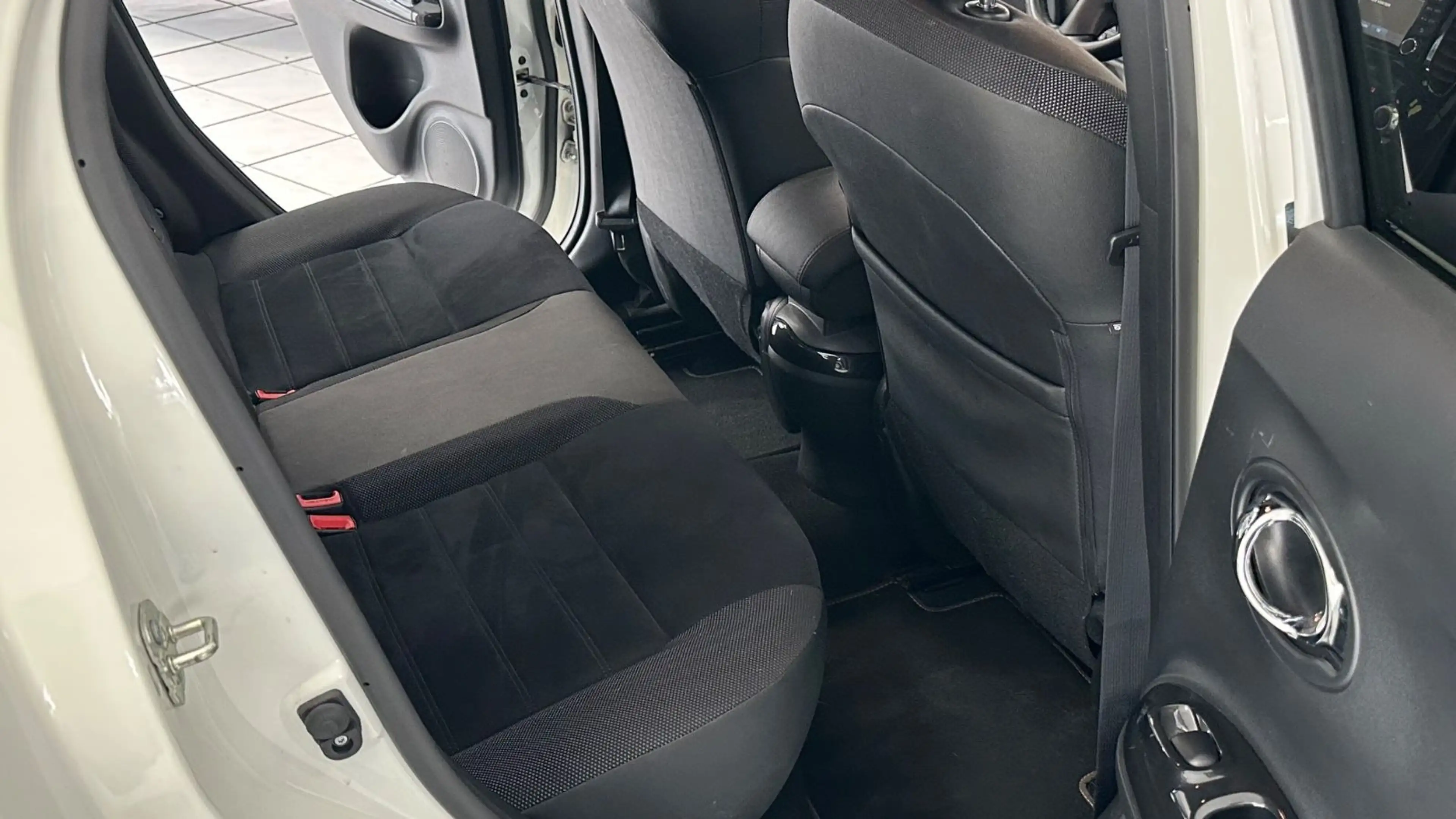 Nissan Juke N-Connecta TÜV&AU neu&Garantie — photo 14