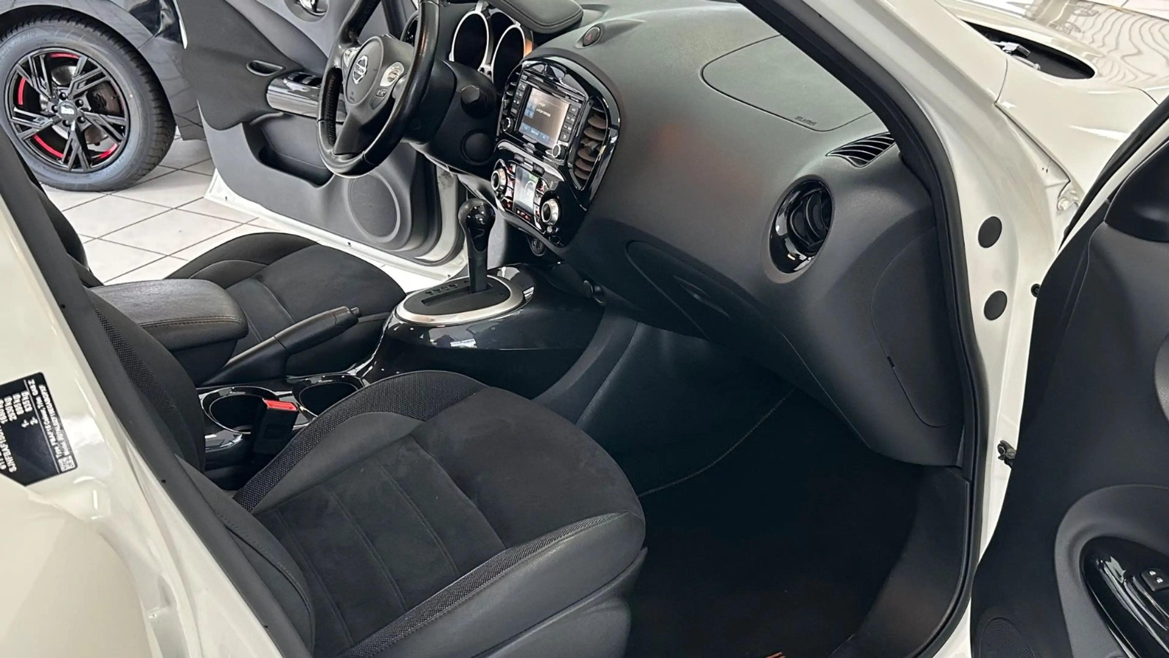 Nissan Juke N-Connecta TÜV&AU neu&Garantie — photo 15