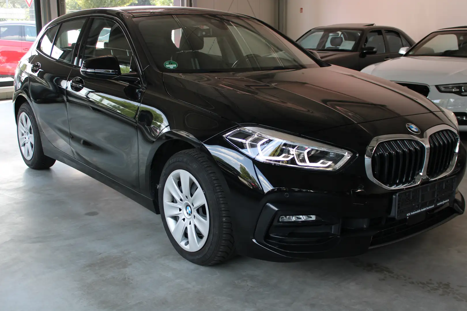 BMW 118 d Automatik Sport Line Noir - 2