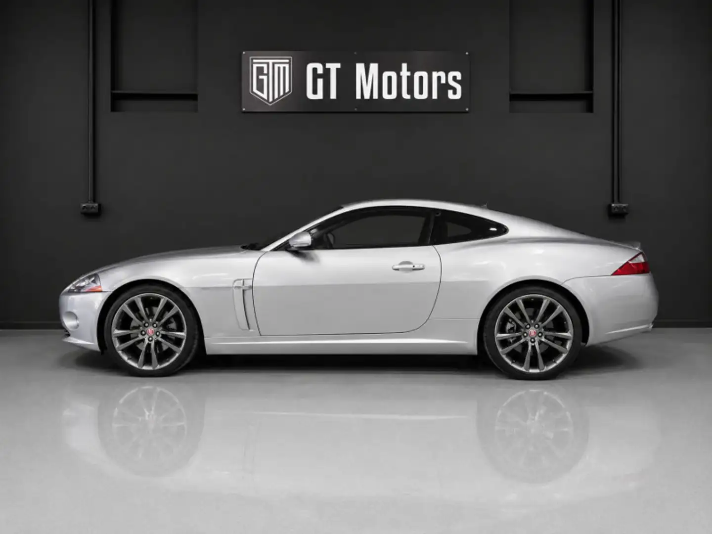 Jaguar XK8 4.2 V8 Grau - 2