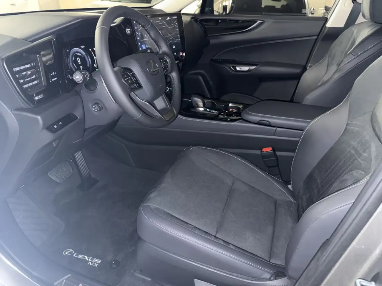 Lexus NX 350h E-FOUR Business CarPlay,LED,Kamera,el.Heckklappe 7