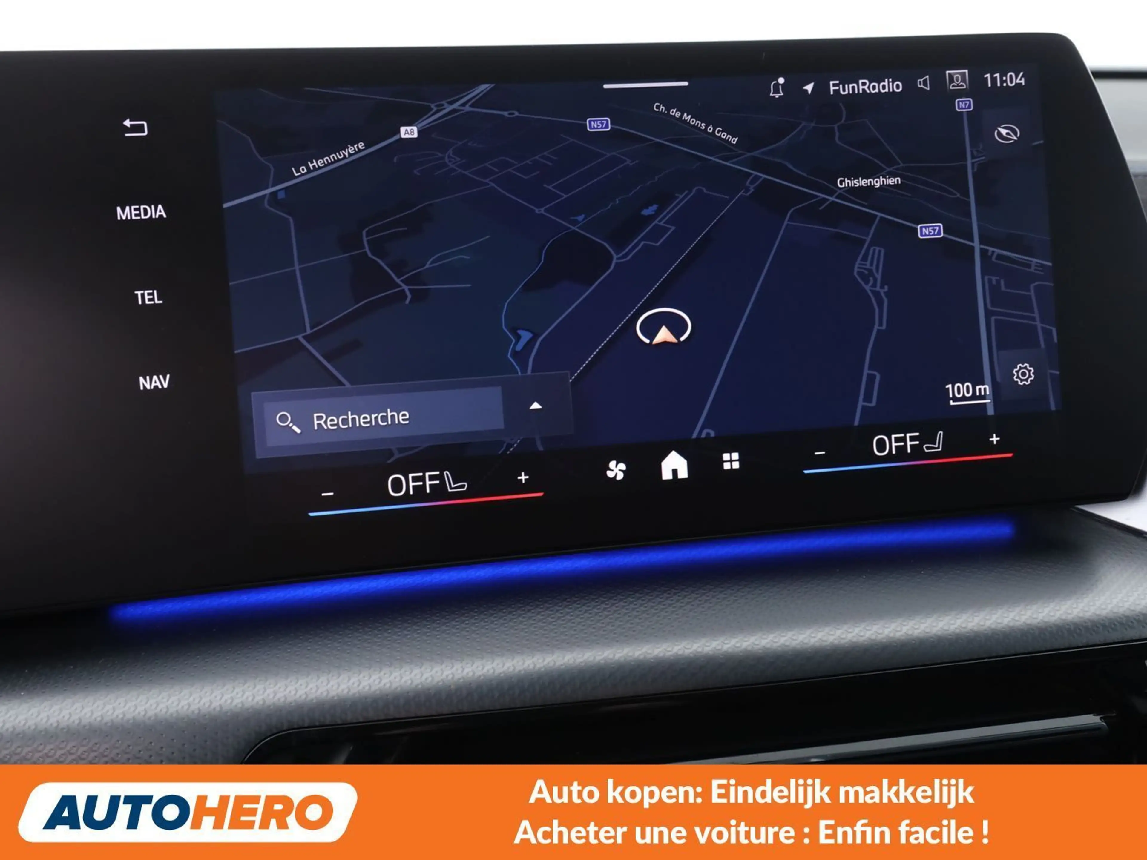 BMW X2 sDrive 20i Mild-Hybrid M Sport — photo 9