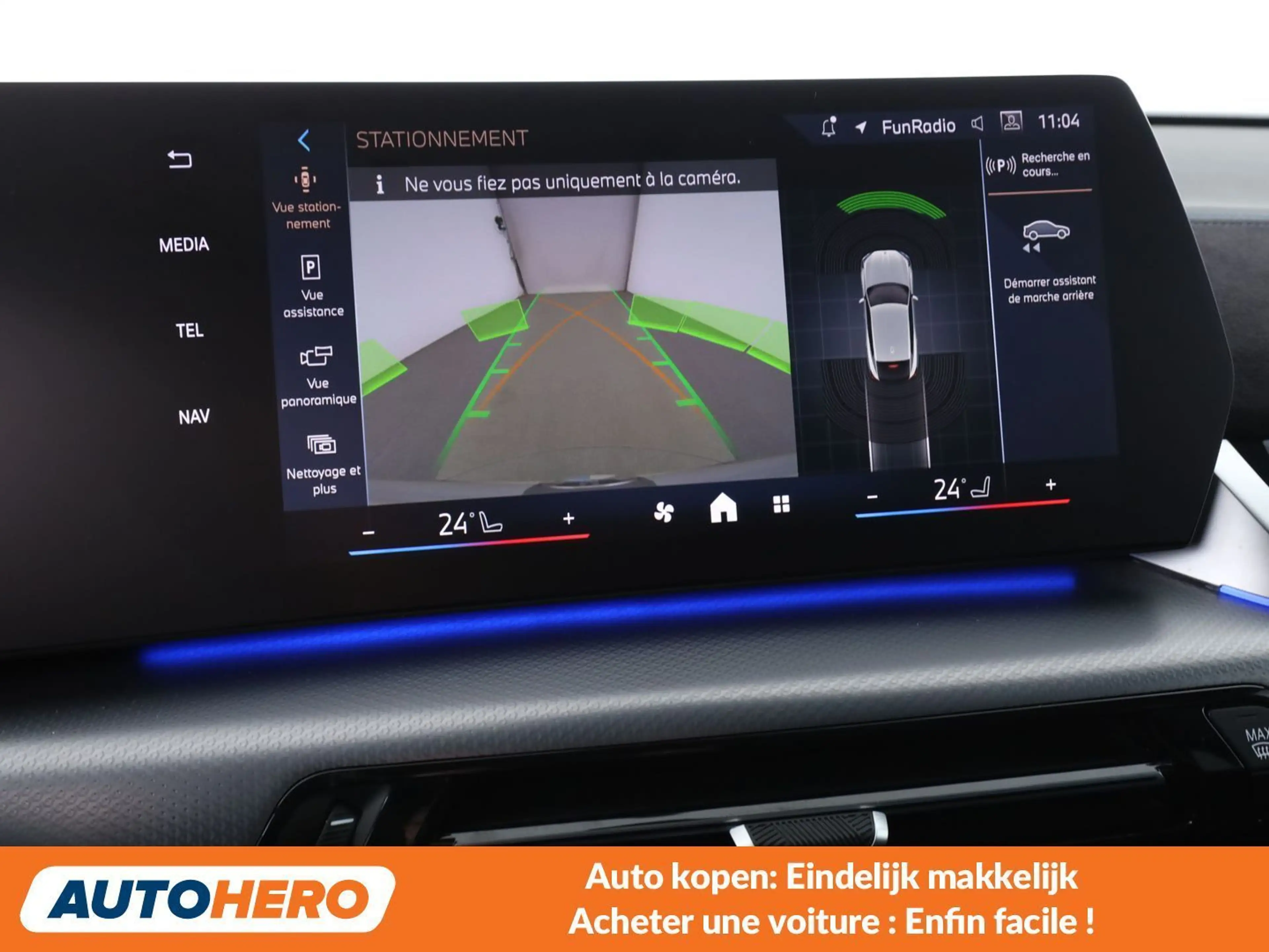 BMW X2 sDrive 20i Mild-Hybrid M Sport — photo 10