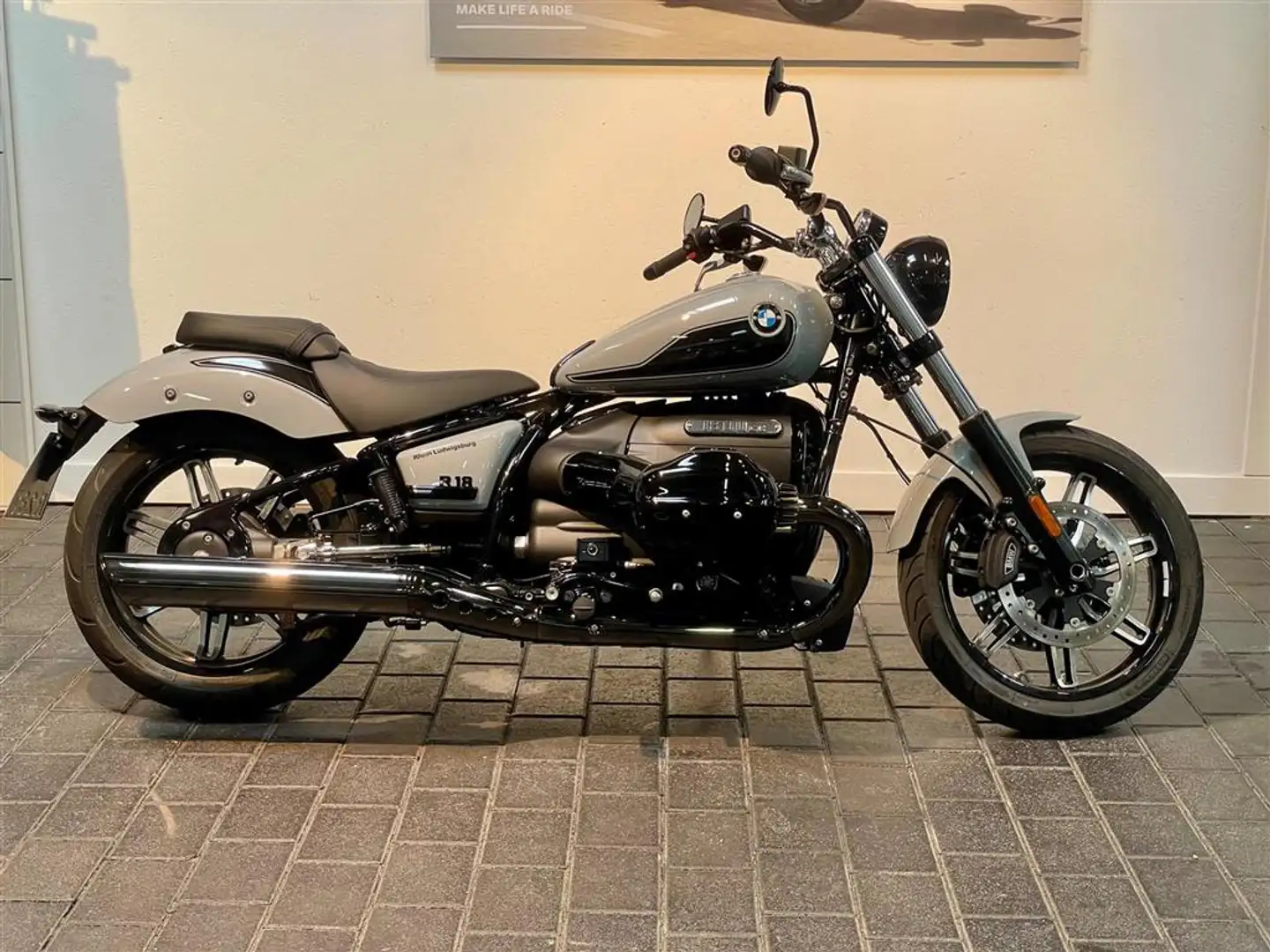 BMW R 18 1 Hand / TOP Gepflegt Grau - 1