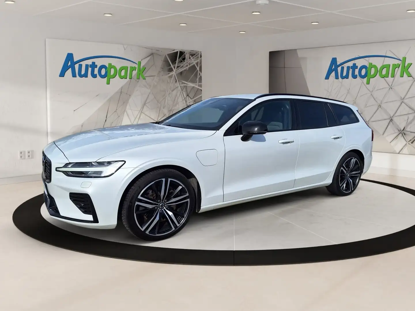 Volvo V60 T6 AWD RECHARGE R-DESIGN Weiß - 1