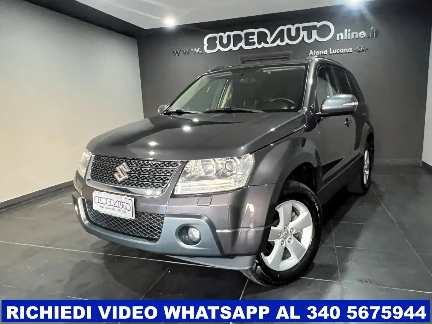 Suzuki Grand Vitara 1.9 DDiS 5 porte Executive Crossover Grigio - 2