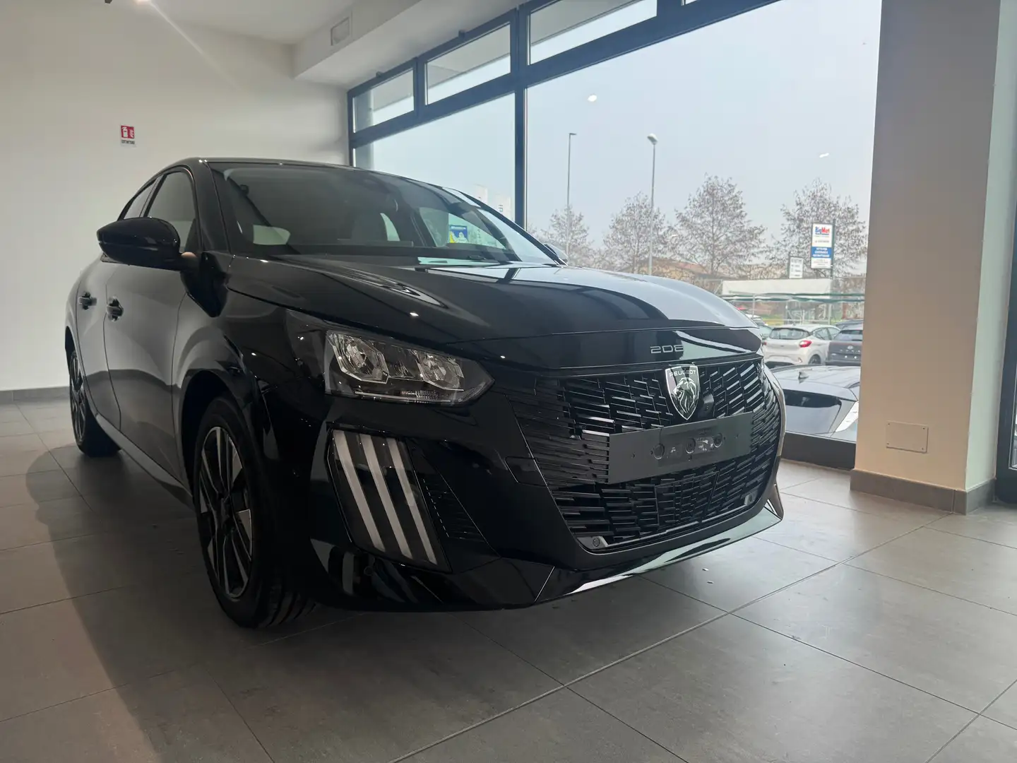Peugeot 208 208 1.2 puretech Style -KM ZERO PRONTA CONSEGNA- Negro - 2