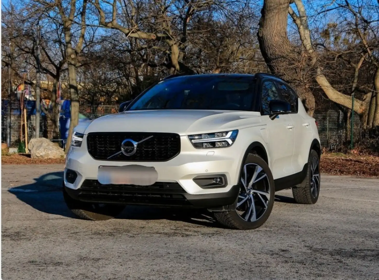 Volvo XC40 XC40 T5 Recharge DKG RDesign + Händlergarantie Weiß - 1