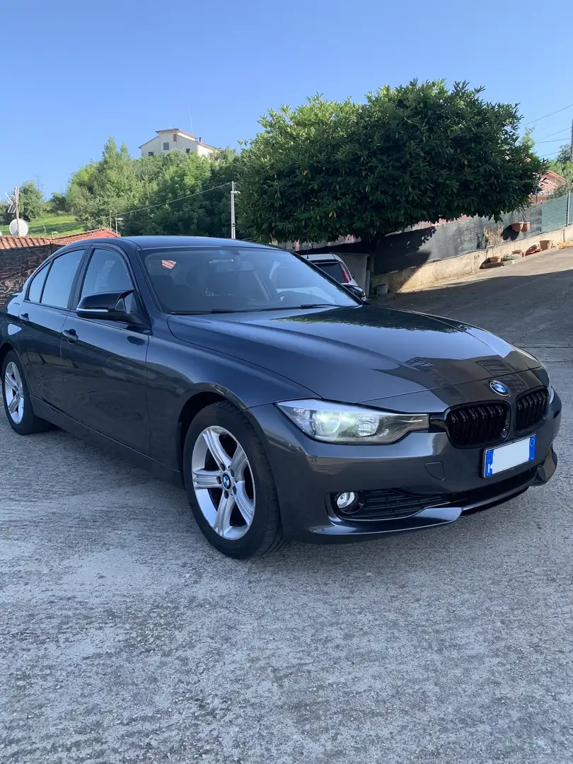 BMW 318 f30 automatica - 2