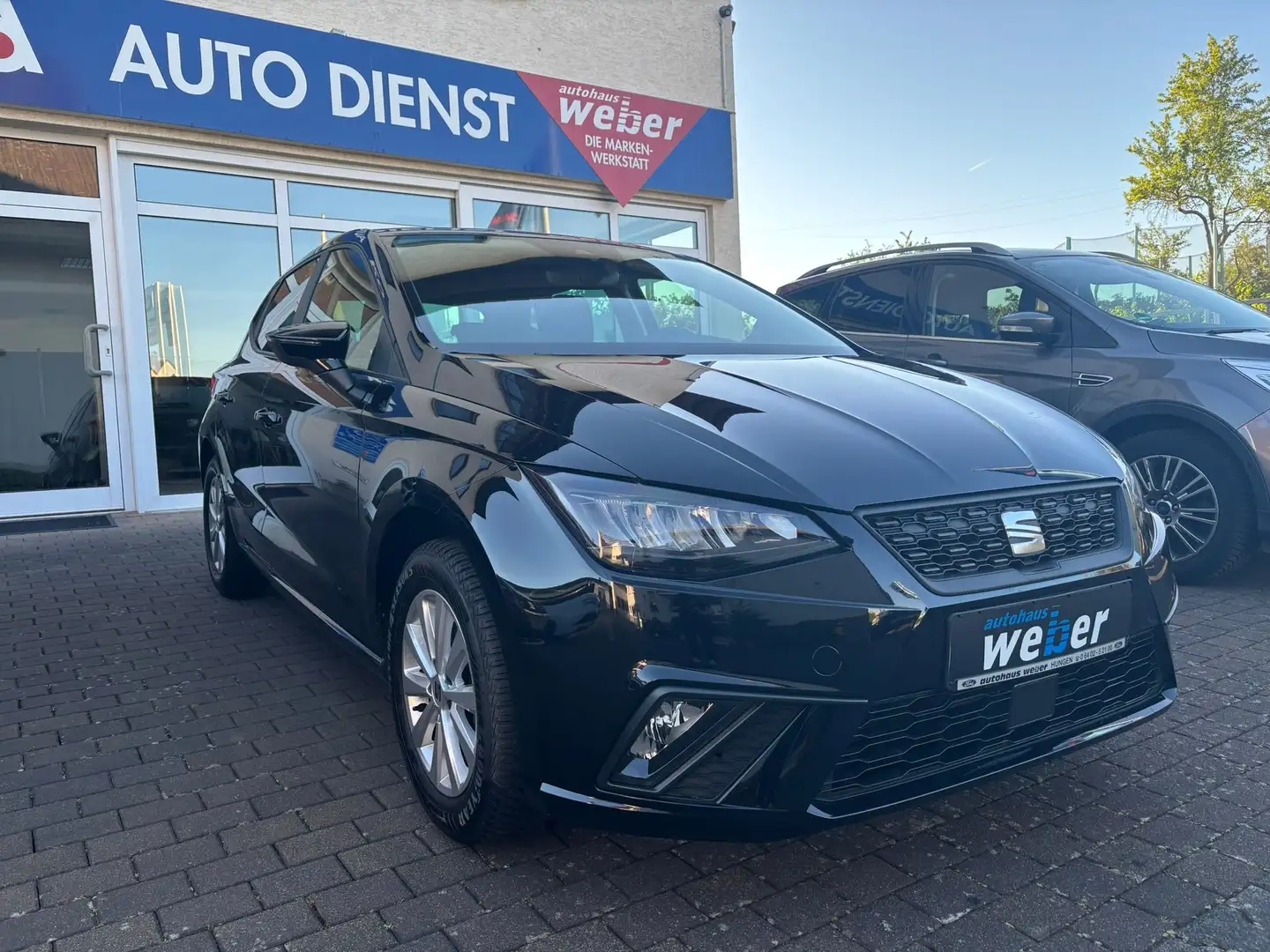 SEAT Ibiza Style*NAVI*ViCo*CARPLAY*Sitz.Hz.*ACC*LED*Allwetter Schwarz - 1