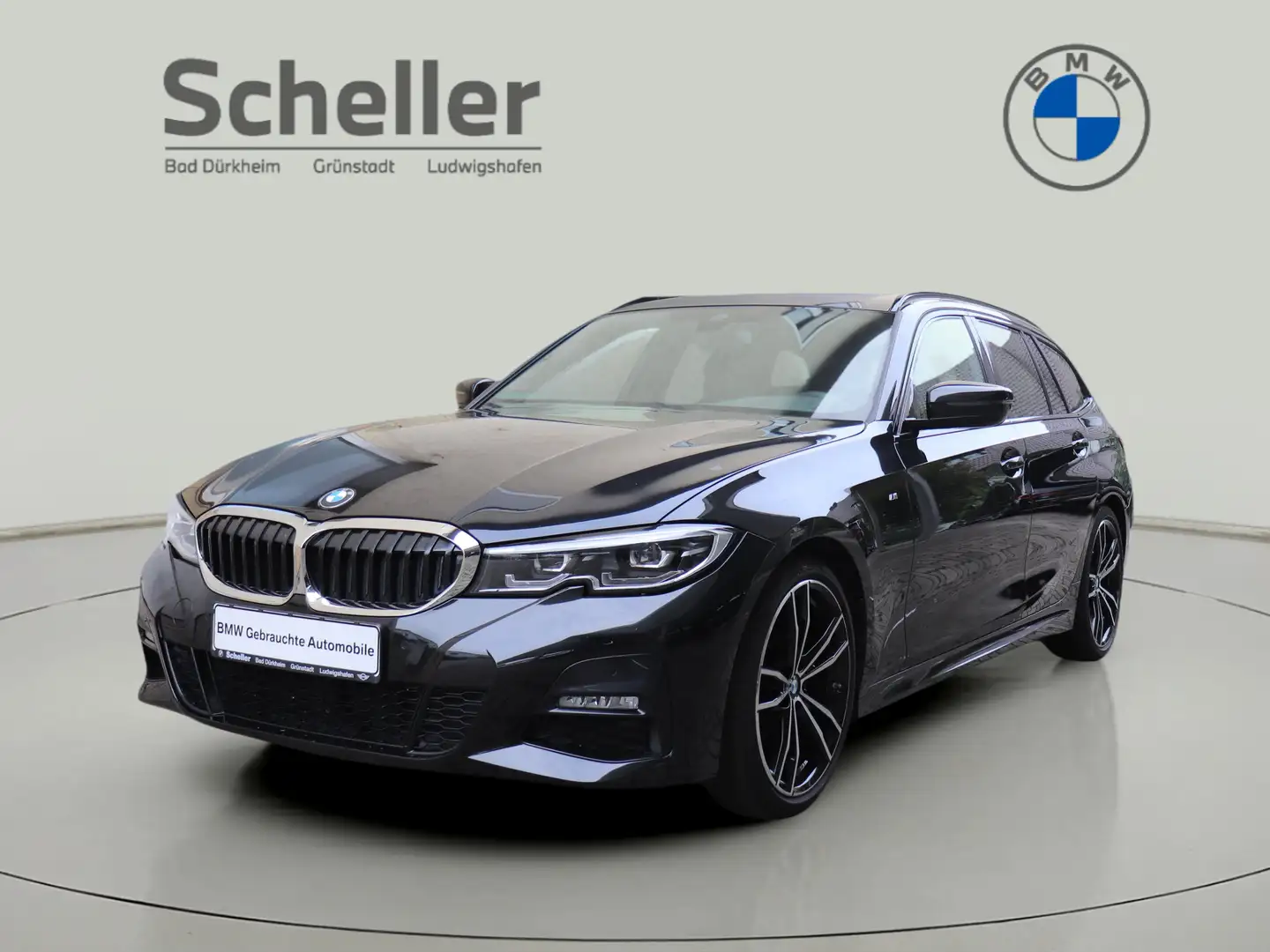 BMW 320 i Touring Automatik M Sport Schwarz - 1
