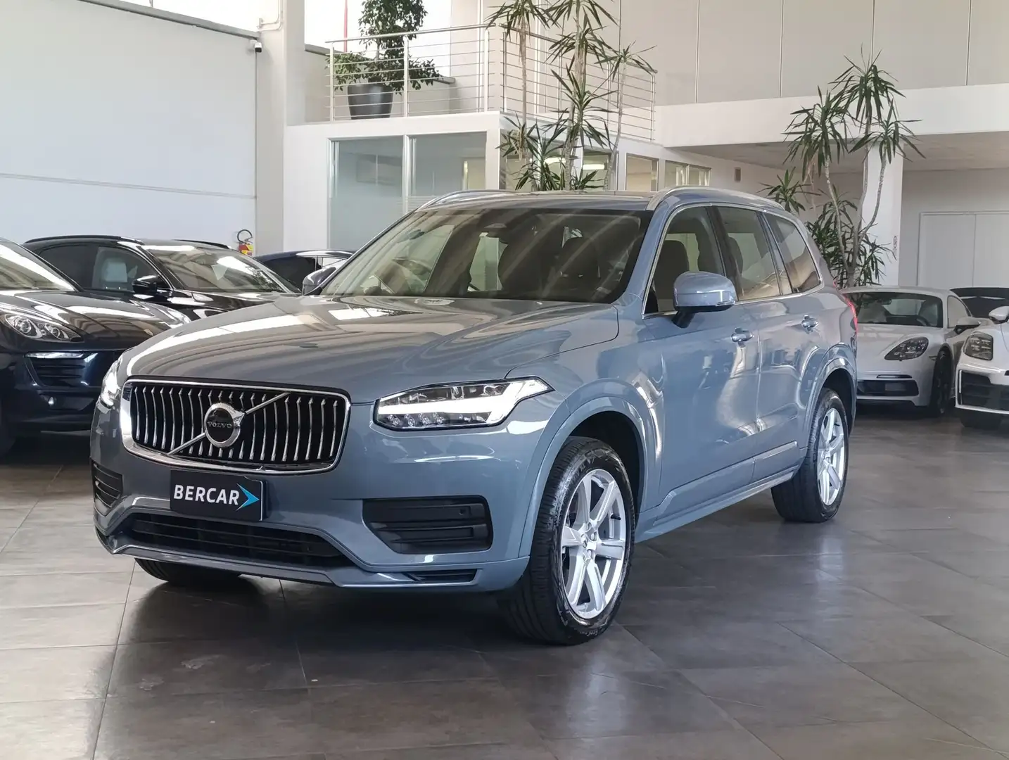 Volvo XC90 B5 (d) AWD automatico 7 posti Core Grigio - 2