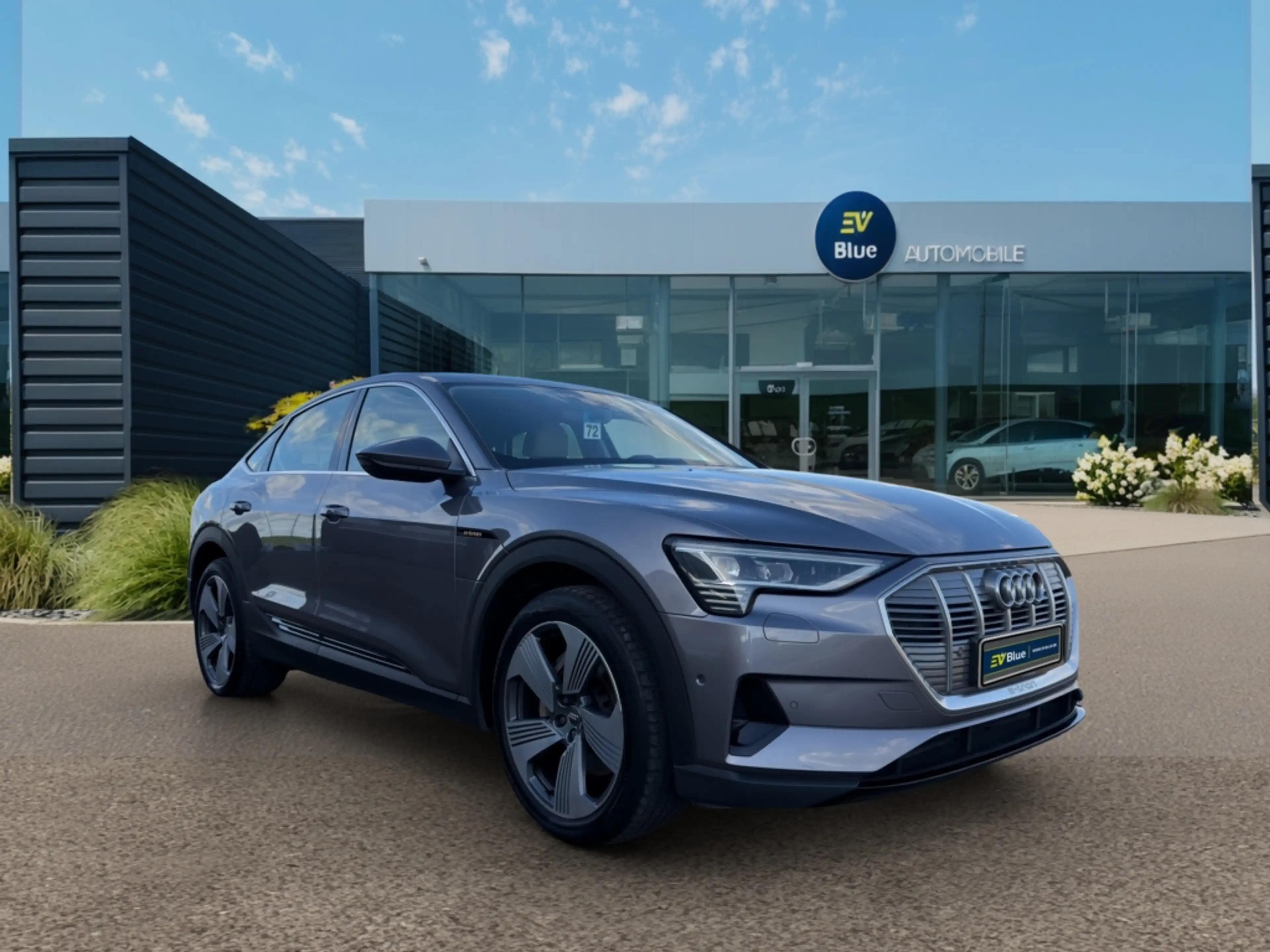 Audi e-tron 50 Quattro 71 kWh - 313 ch (230 kW) — photo 8