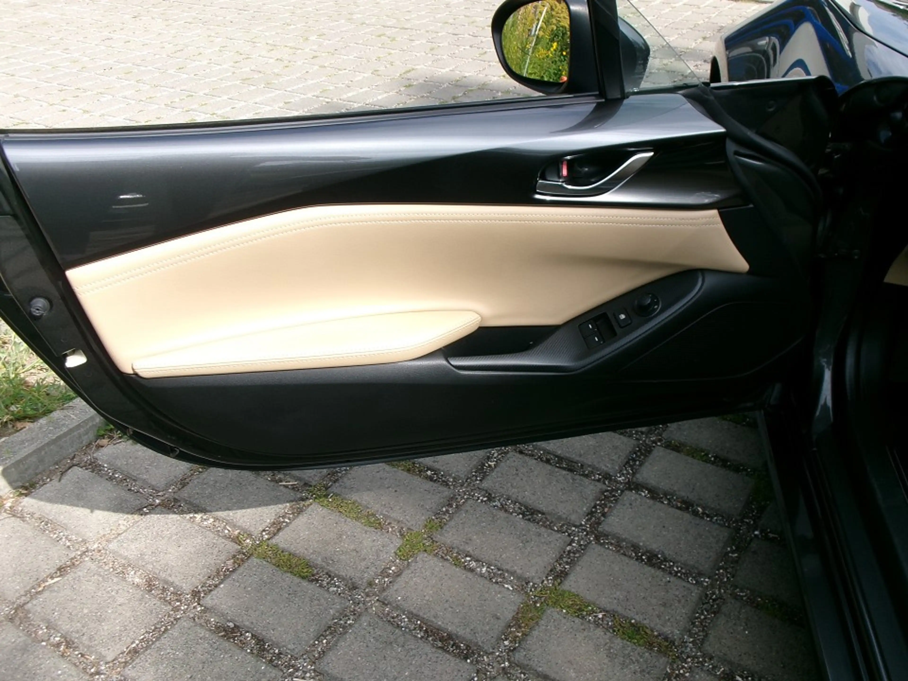 Mazda MX-5 Roadster SKYACTIV-G 1.5 6GS AL-Selection DES-P ACT — photo 9