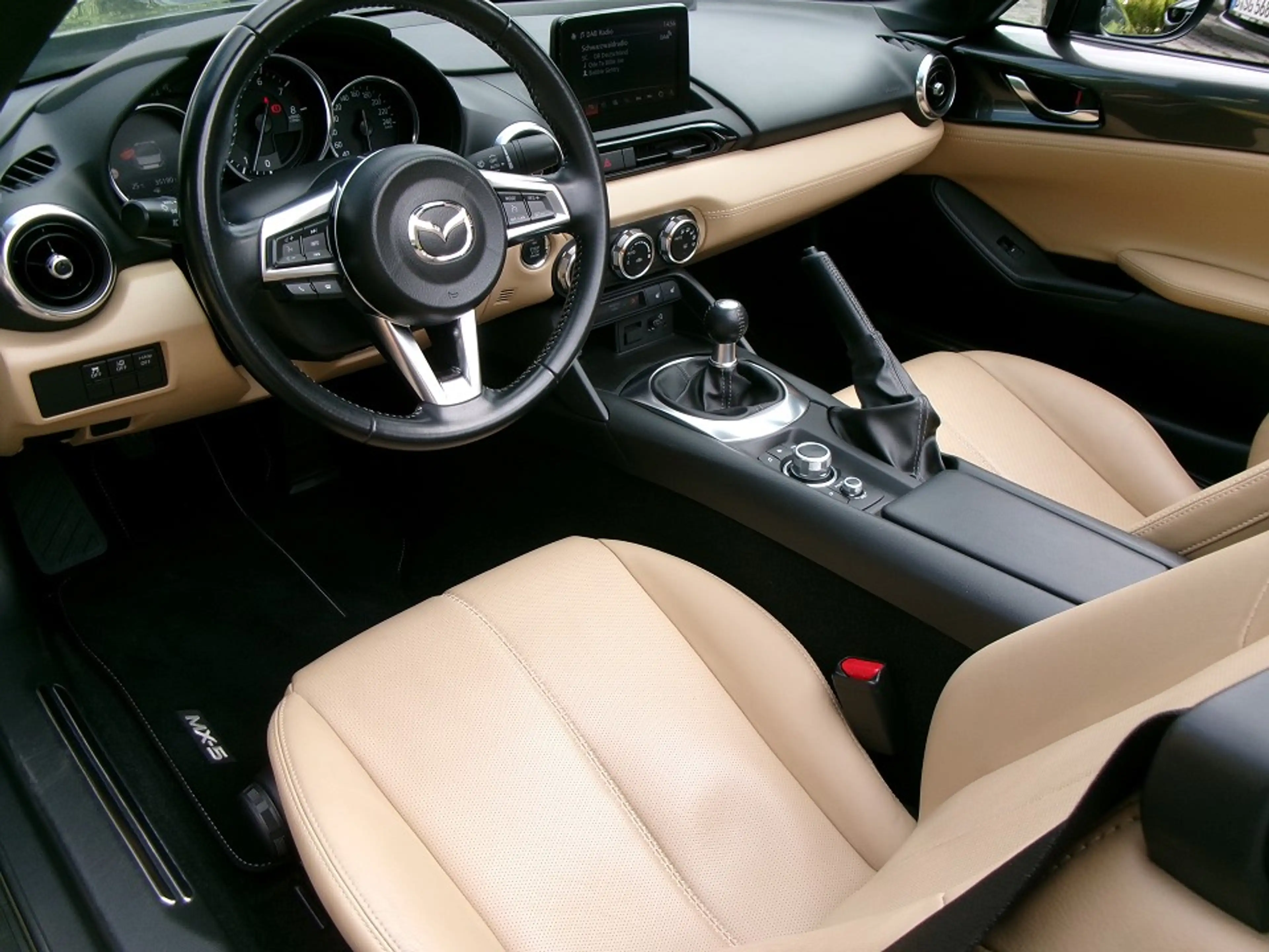 Mazda MX-5 Roadster SKYACTIV-G 1.5 6GS AL-Selection DES-P ACT — photo 10