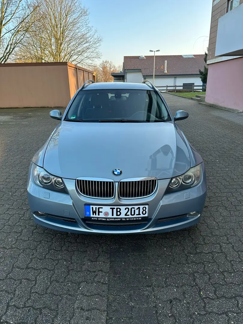 BMW 325 325xi Allrad - HU 10/26 - 1