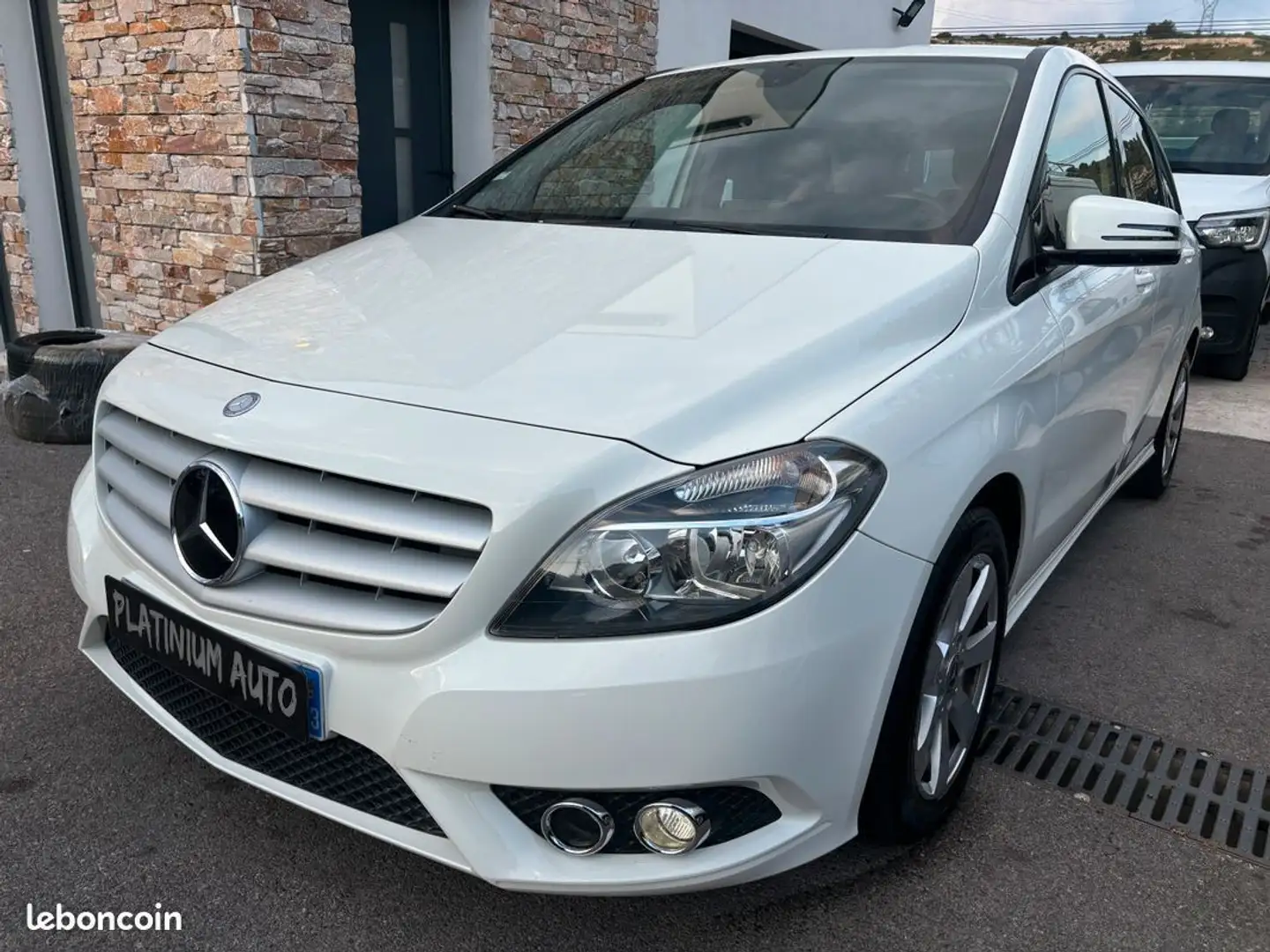 Mercedes-Benz B 180 Mercedes II 180 Design Білий - 2