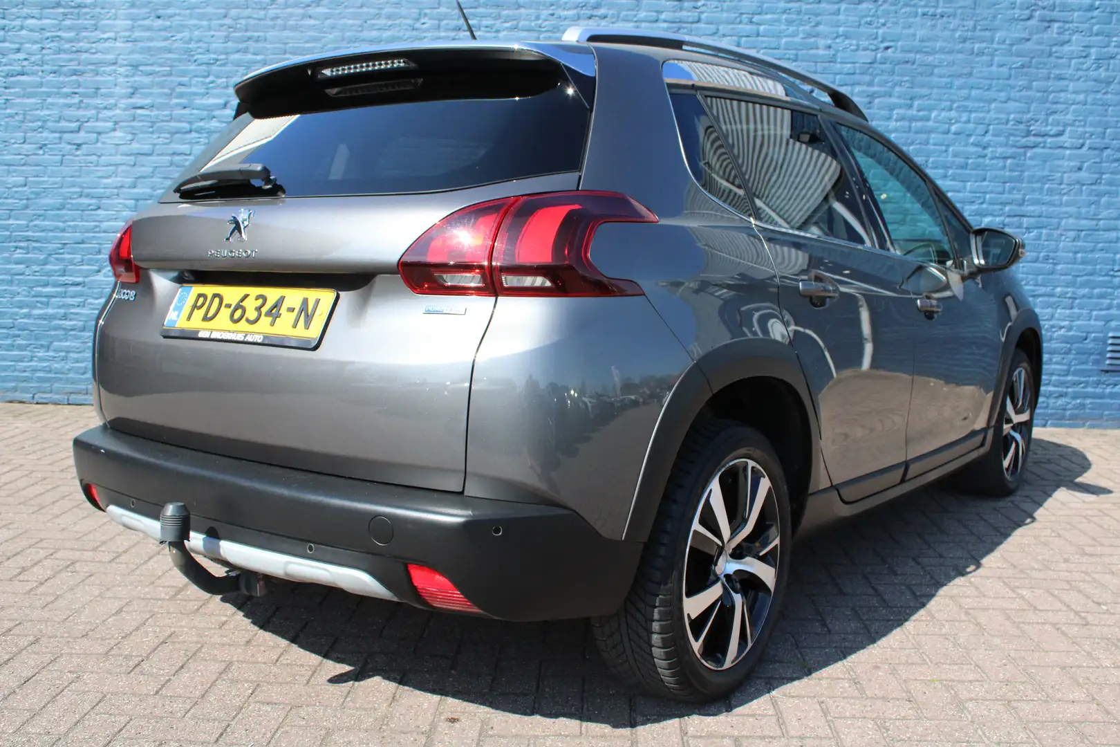 Peugeot 2008 1.2 PureTech Allure | Automaat | Navigatie | Camer Grau - 2