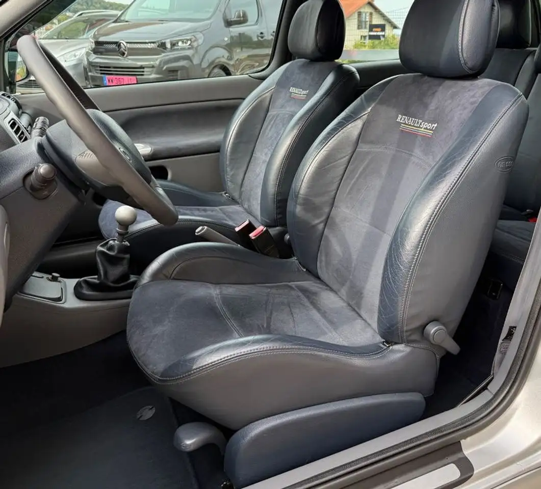 Renault Clio II 2.0 16S 172 3P SHIFTLIGHT + LIGNE InoxCar, foto 5
