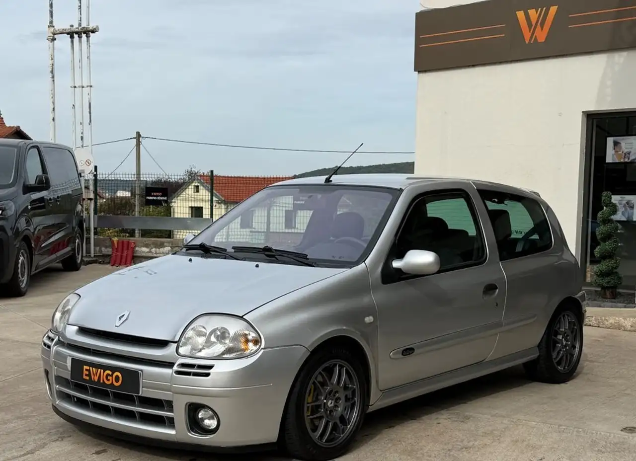 Renault Clio II 2.0 16S 172 3P SHIFTLIGHT + LIGNE InoxCar, foto 11